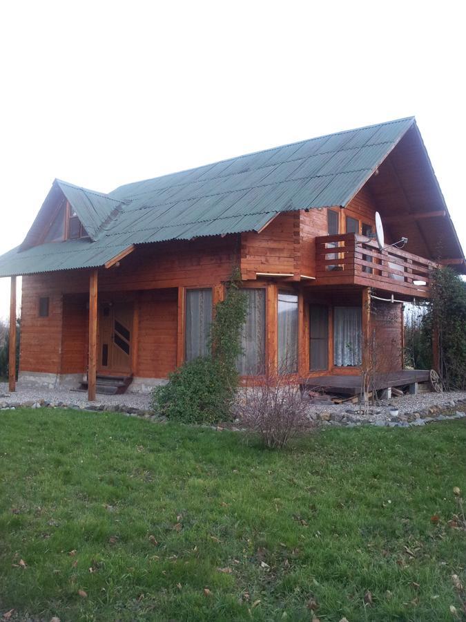 The Wooden House Villa Moldovenesti Exterior photo