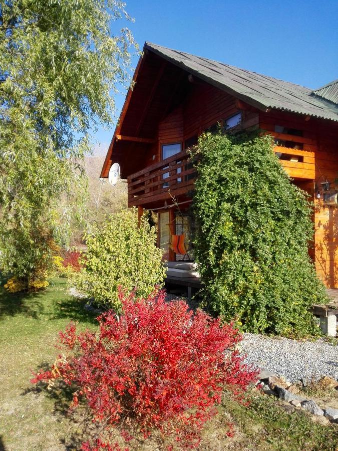 The Wooden House Villa Moldovenesti Exterior photo